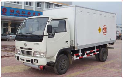 東風(fēng)金霸爆破器材運輸車圖片