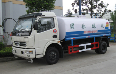 東風多利卡灑水車圖片