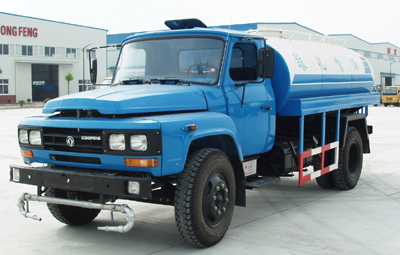 東風尖頭140灑水車圖片