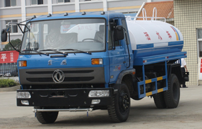 東風153灑水車圖片