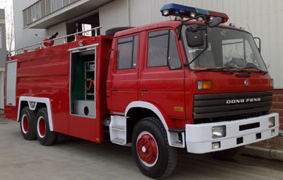 東風后雙橋消防車